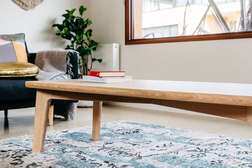 Beater Coffee Table - Victorian Ash Oak Timber - Leÿer
