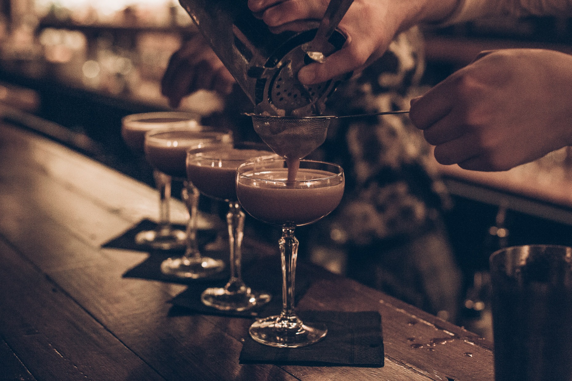 pouring-martinis-bank-street-social-going-underground