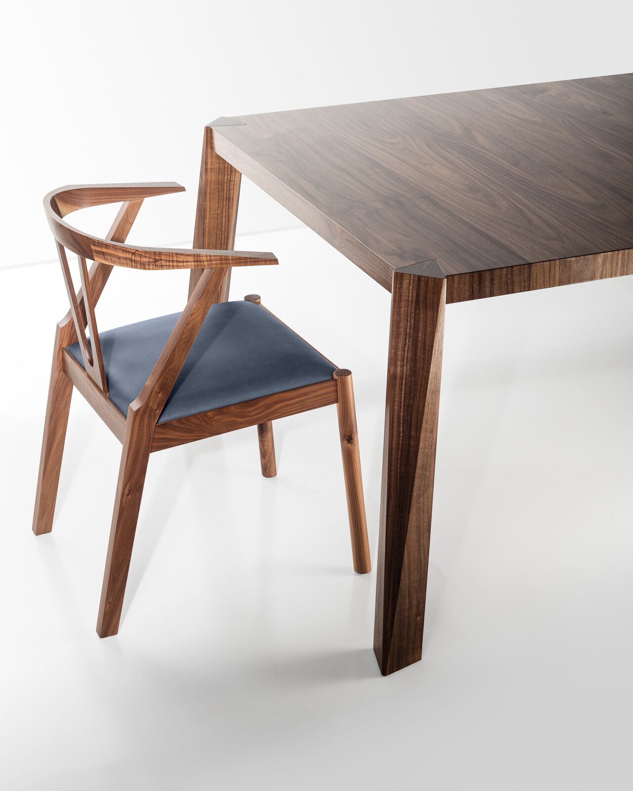 Walnut TN2 Table by Daniel Poole - Woodworker Of The Month 2