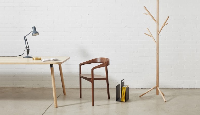 Bow Chair - Australian Desk - Tom Fereday - Design Archive
