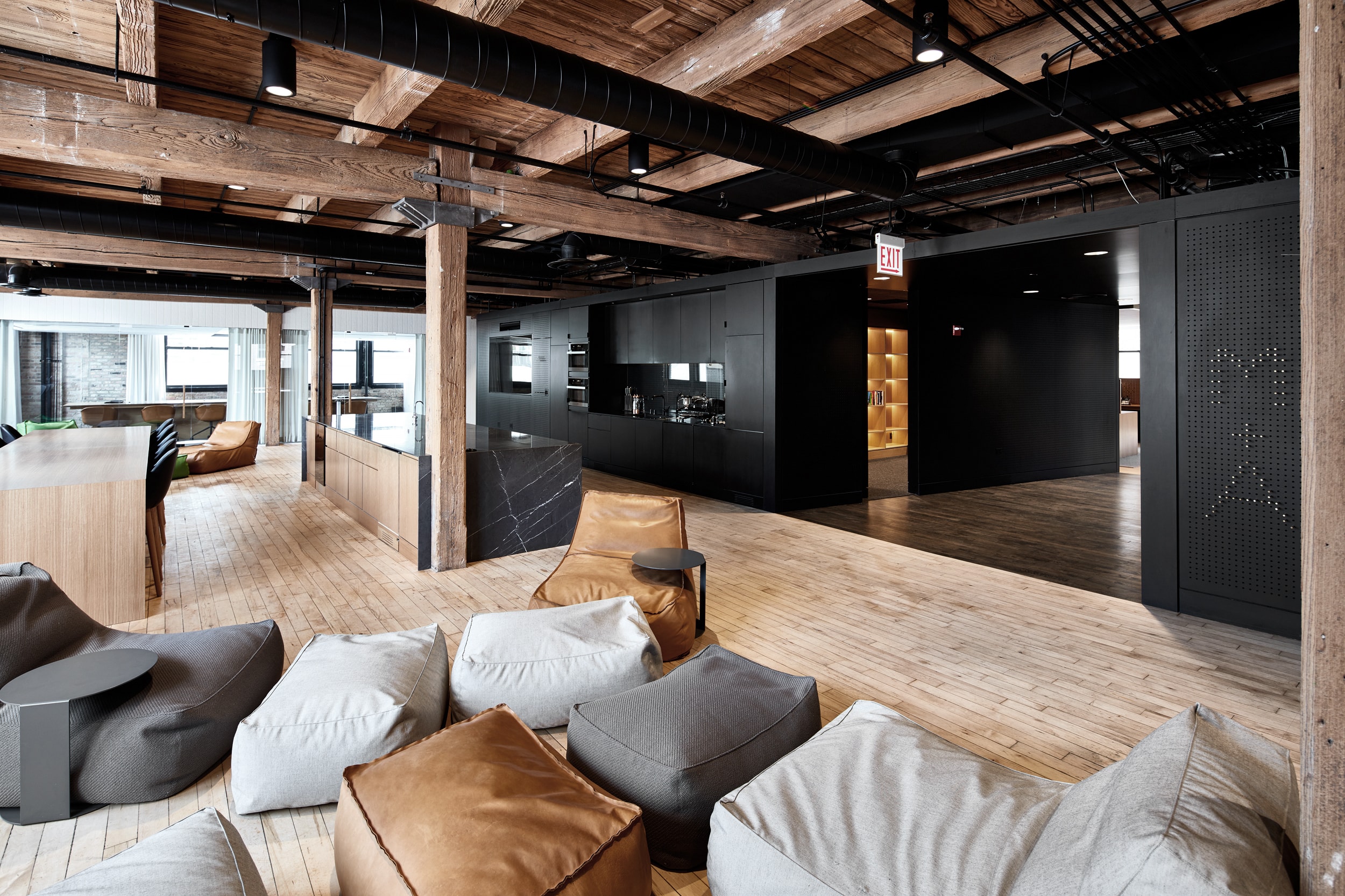 ANSARADA Office Chicago 2 (Luc Remond)-min