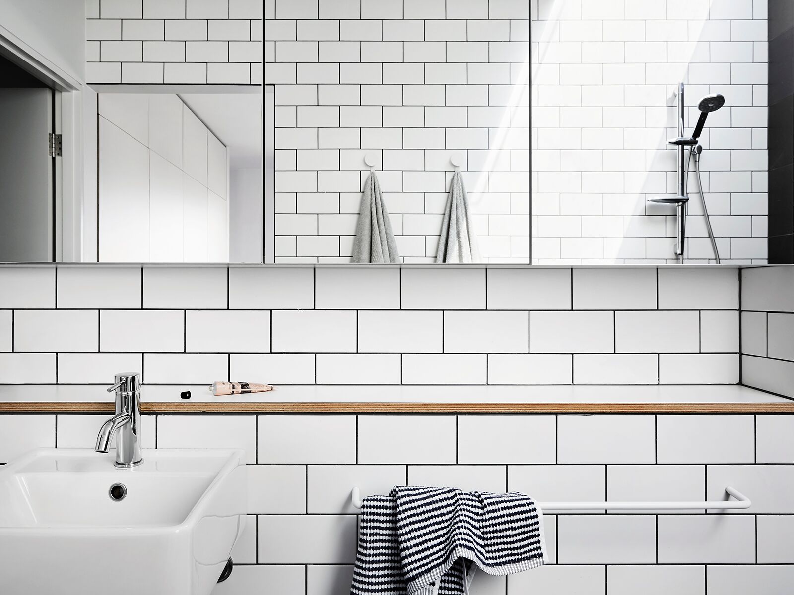 1 North Street by HIP V. HYPE - Liam Wallis - Australia Design & Architecture - Sustainable - Photographed by Tess Kelly - Image 6