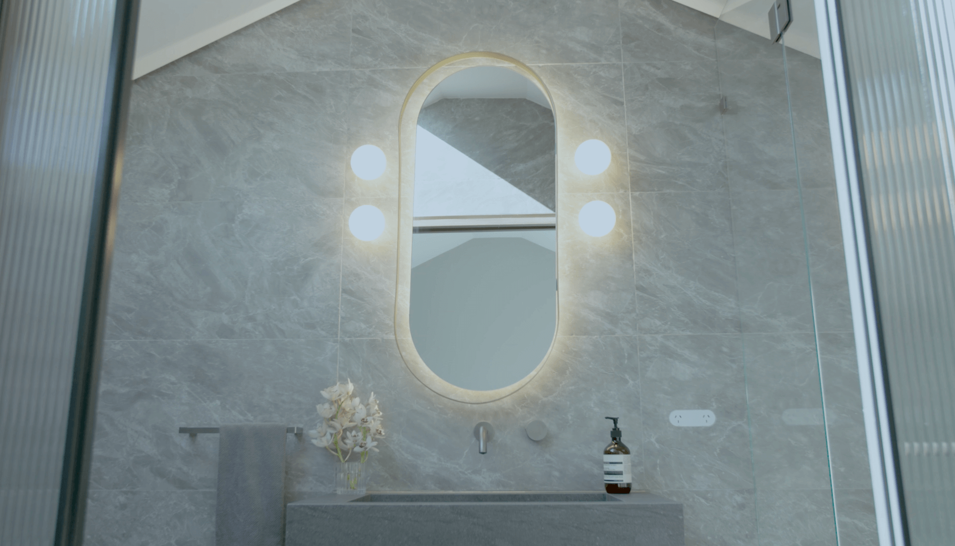 Zetr Video Feature The Local Project Azetr & The Glass House 2