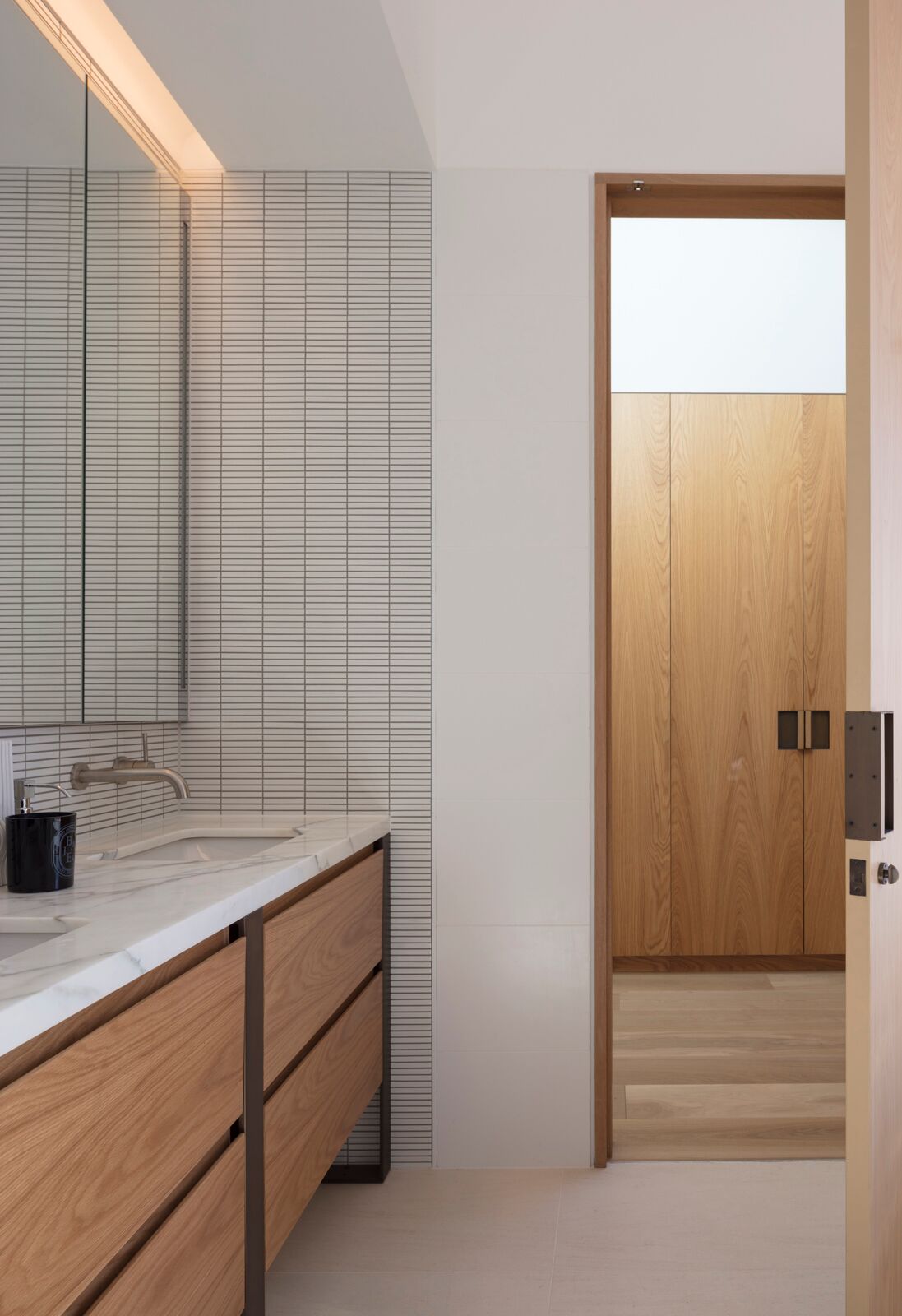 Gallery Of Methuen Residence By Daniel Boddam Local Australian Architecture Design & Residential Interiors Mosman, Sydney Image 17