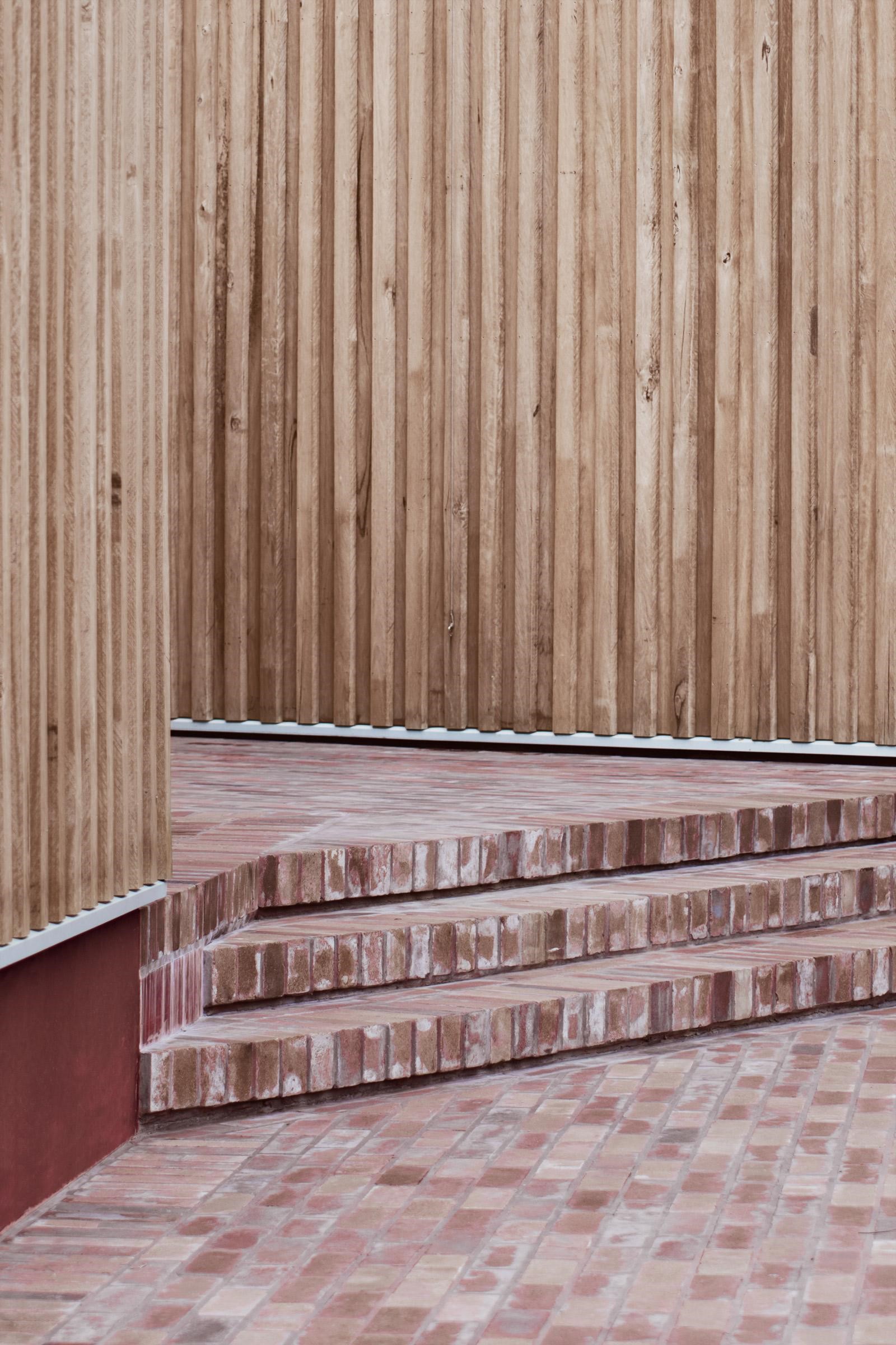 Gallery Of The Three Piece House By Trias Studio Local Australian Contempoary Architecture & Interior Design Sydney, Nsw Image 14