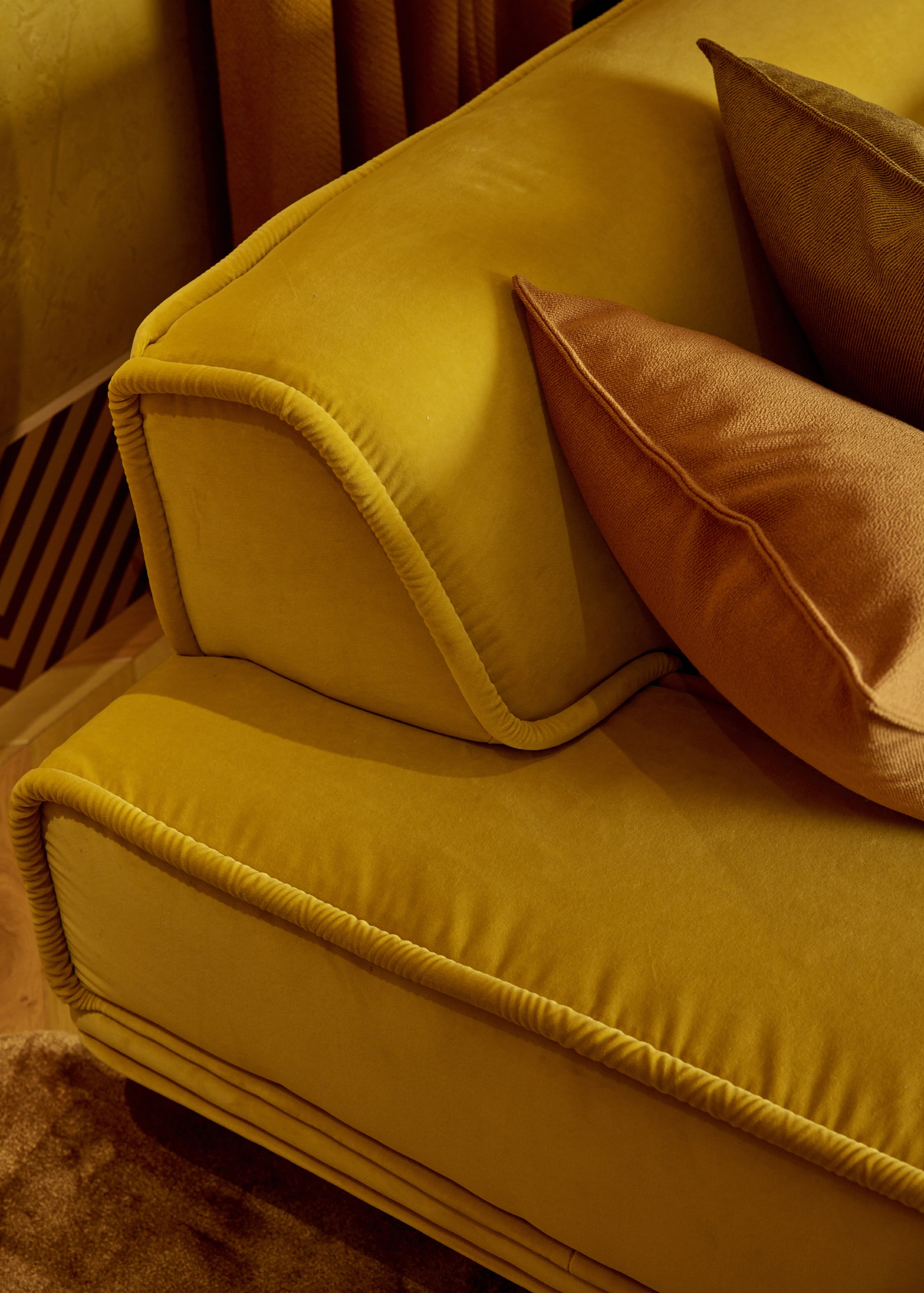 It Is A Story Of Contrasts, Represented In A Strongly Emblematic And Critical Manner.