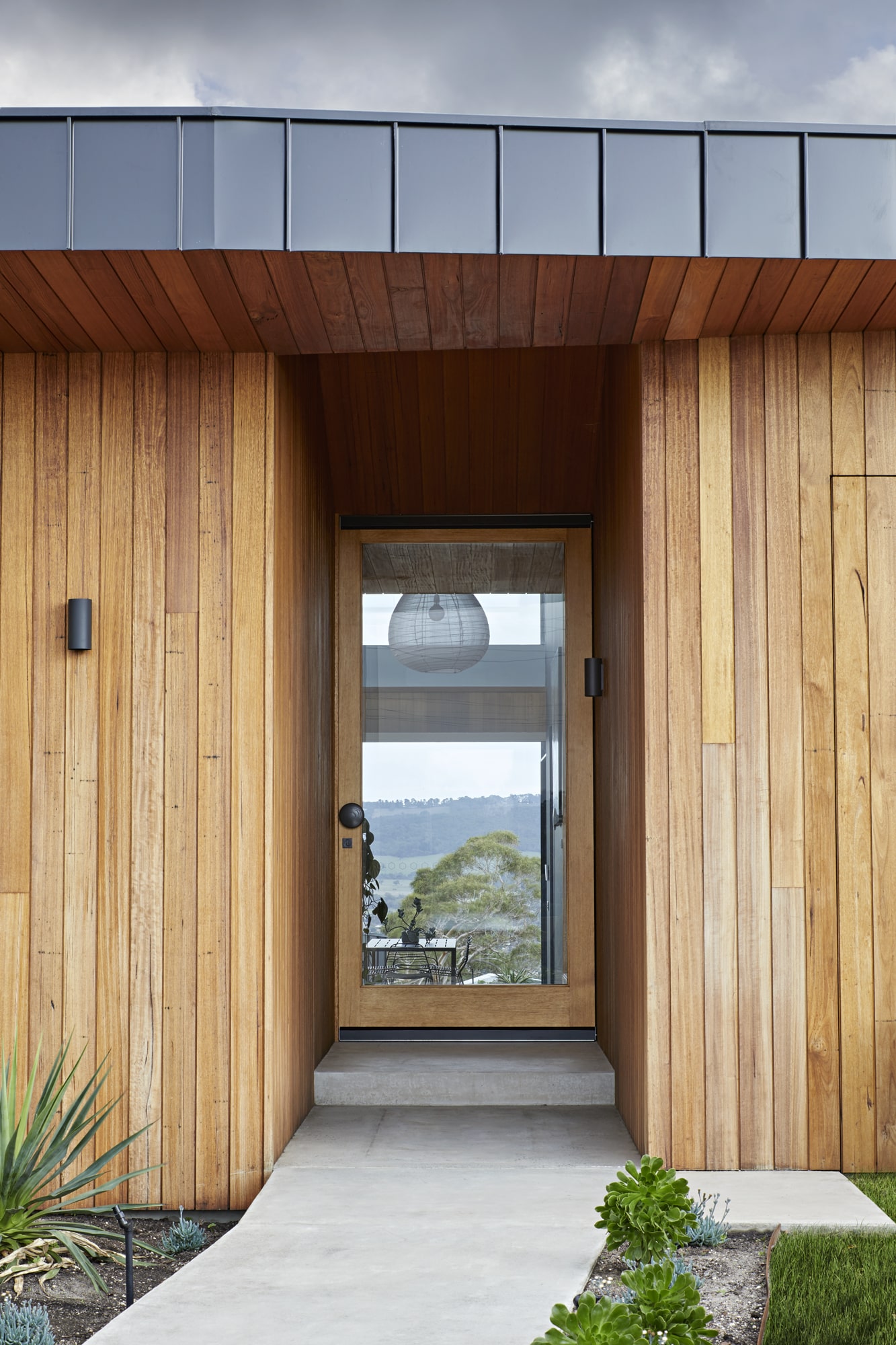 House Mt By Kart Projects Captures Incredible Views From Its Hillside Location In Mount Martha On The Mornington Peninsula.