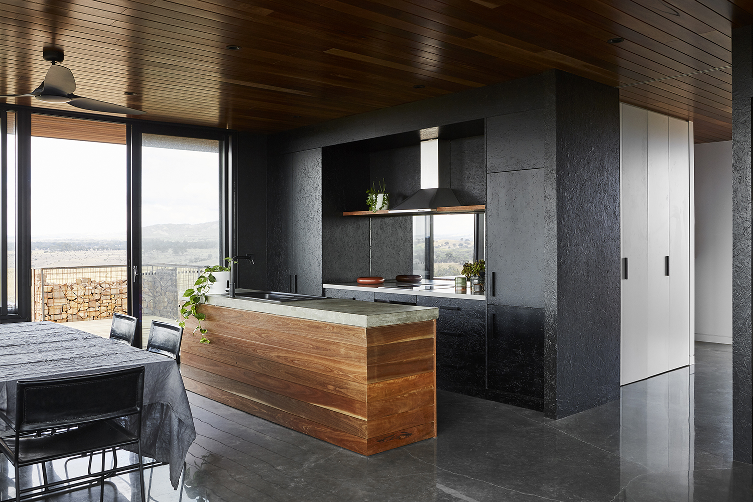 8 Penable Windows Are Positioned To Facilitate Cross Ventilation