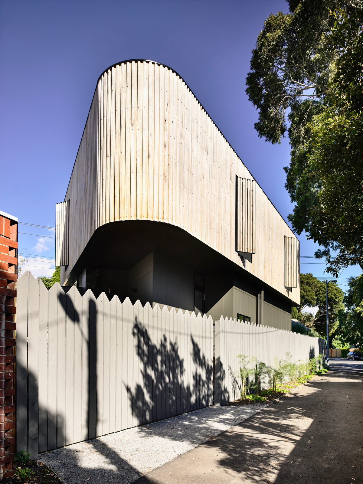 The Resulting Full Integration Of Landscape, Architecture And Planning As One Cohensive Breathing Element Was Key To The Striking De