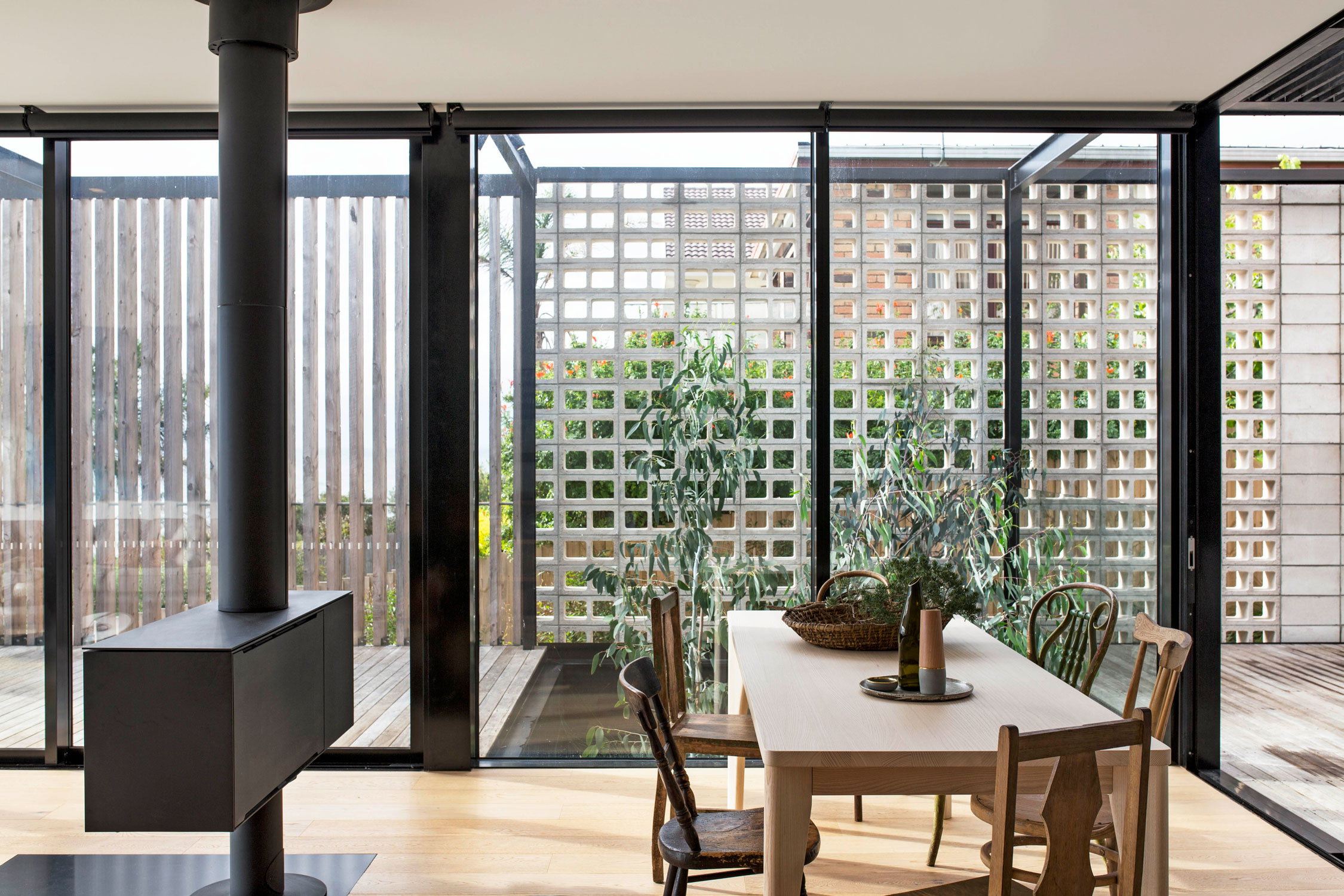 Ideally Responding To Its Proximity To The Coast. Combined With This Efficient And Structurally Stable Block Is The Use Of Steel And Timber