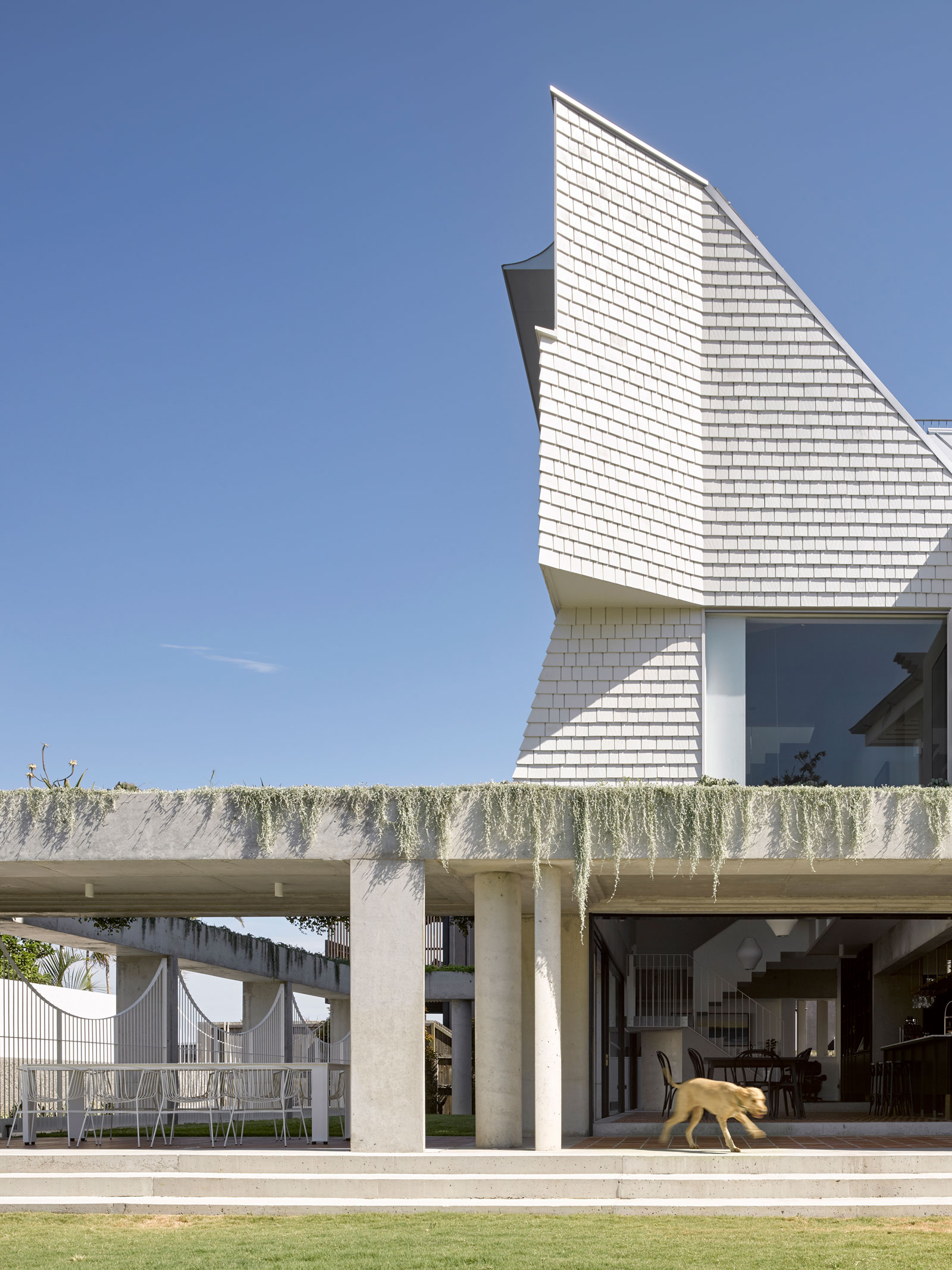 Teneriffe House, Vokes And Peters