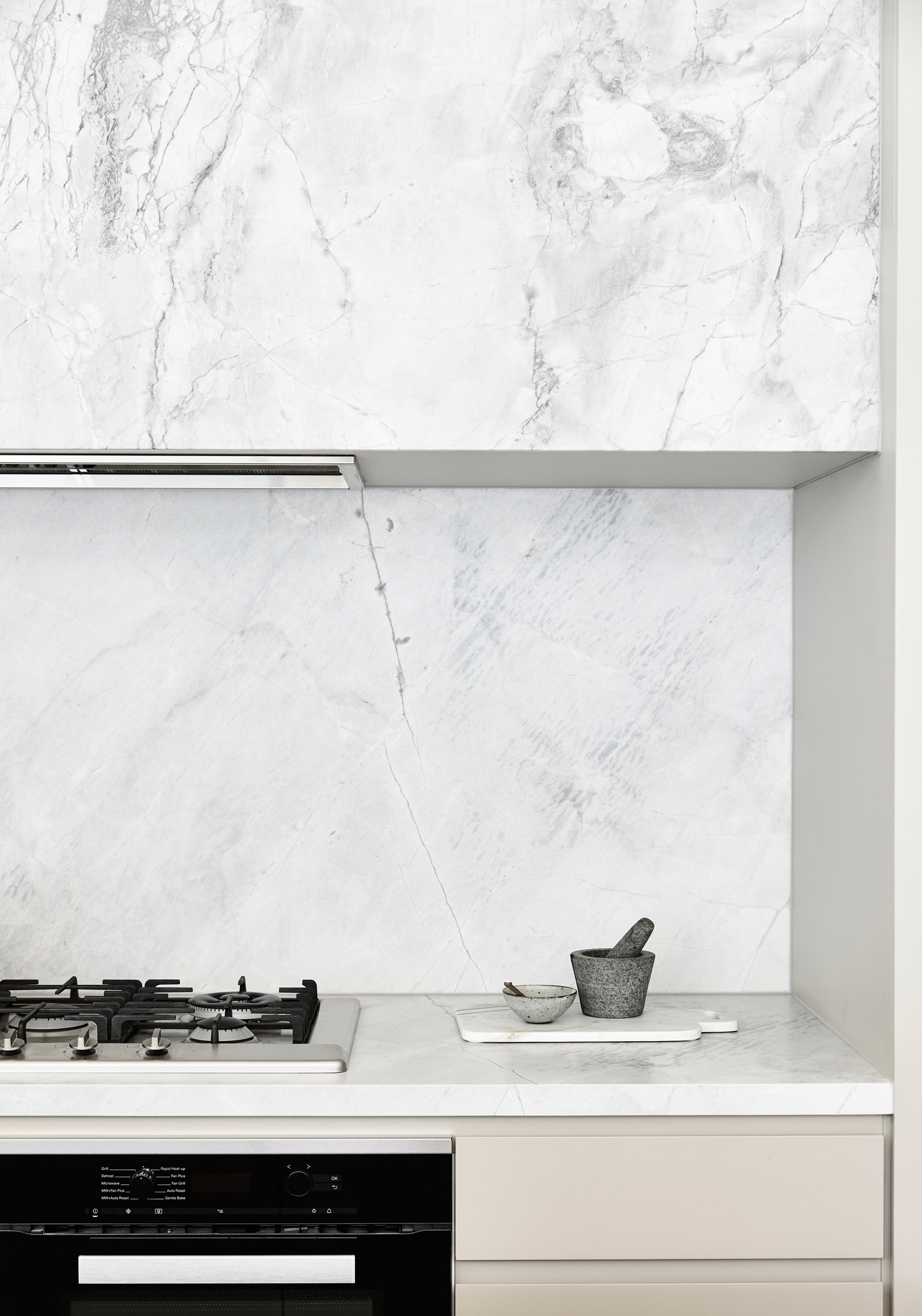 The Material Palette References A Sense Of The Period Styles Around Which It Is Surrounded, Without Being Reproductive Of Its Neighbours.