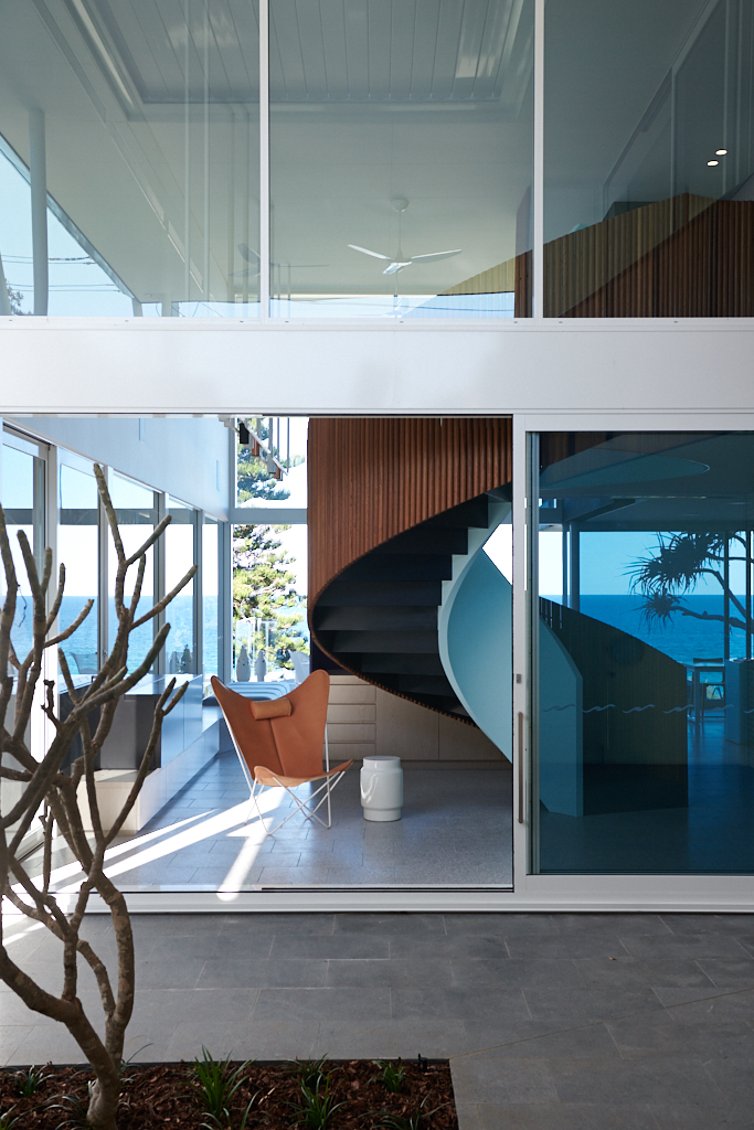 On Tlp Today, We Explore Popovbass’s Sunshine Beach House. Blurring The Lines Between Architecture And Landscape