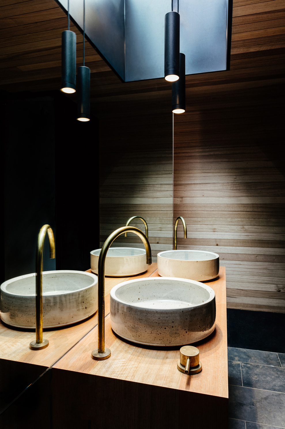 The Bathroom Offers An Immersive Bathing Experience.