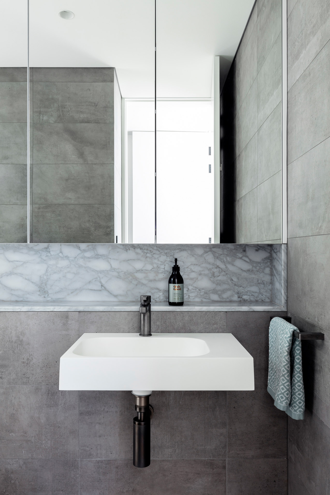 Mark Shapiro Architects’ Northumberland Street Project Is Conceived As A Shelter From Its Coastal Location, Through A Robust A