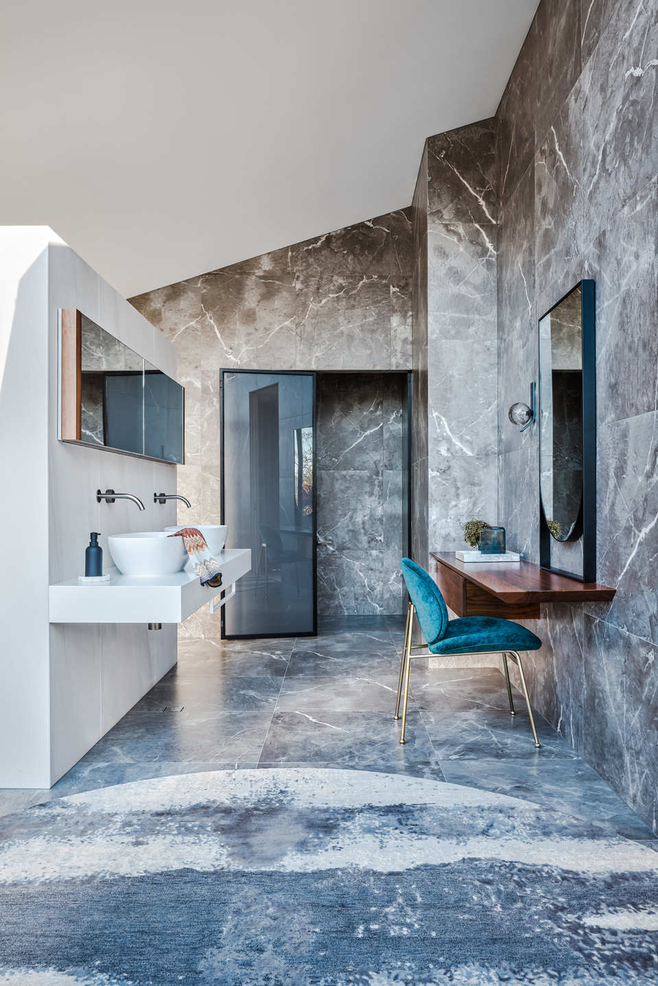 Perched Atop 17 Acres Overlooking The Moreton Bay Islands