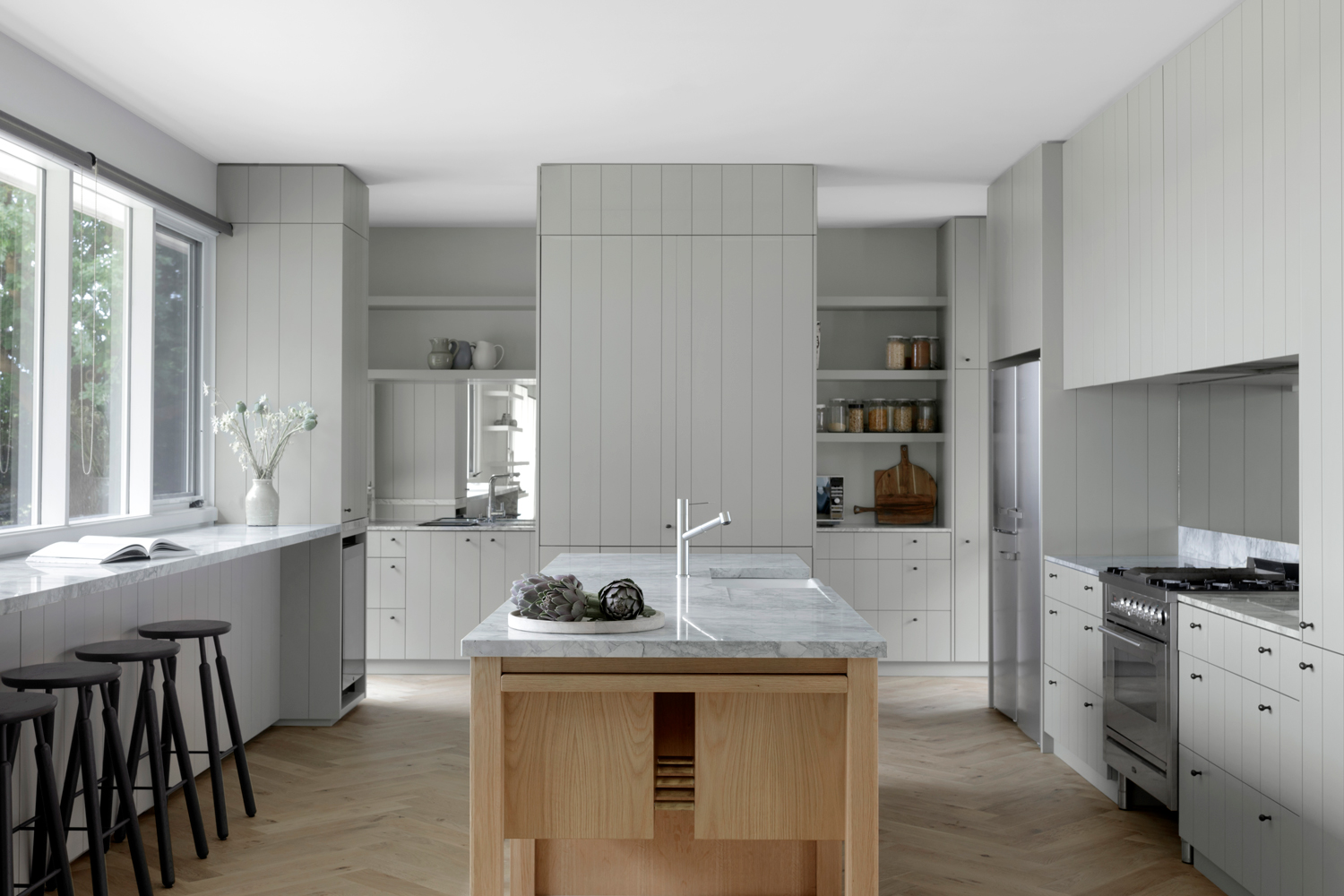 A Former 'chook' Farm In Red Hill On Victoria's Mornington Peninsula Is Reinvented By Templeton Architecture As A Family Getaway Using Ra