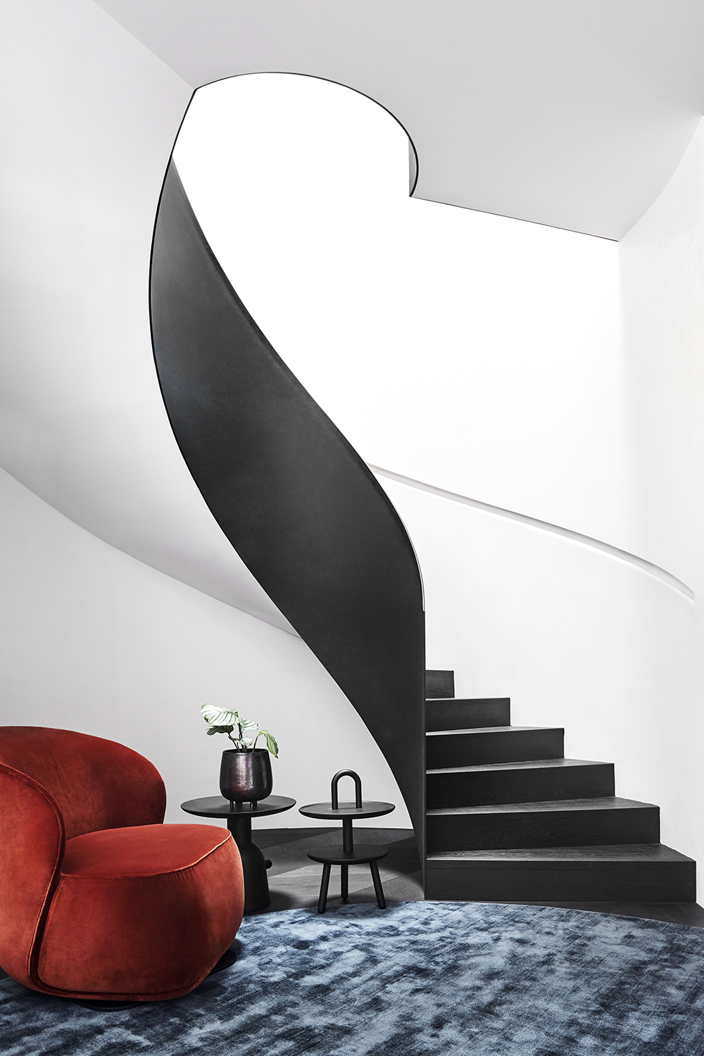 St Ninians Embraces Black