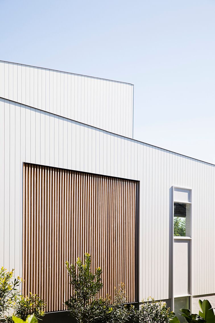 A Coastal Family Home Headland House By Clayton Orszaczky