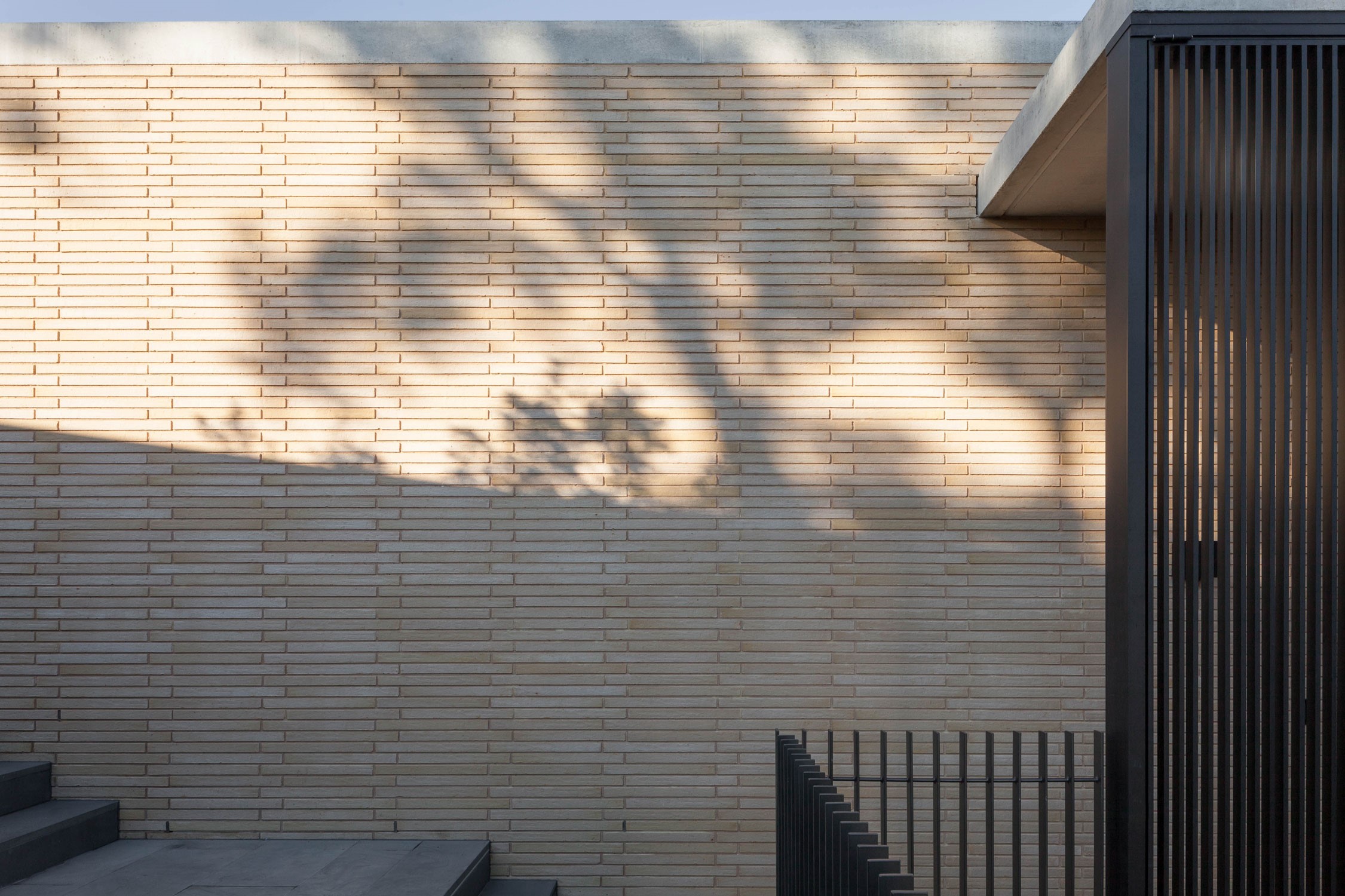 Balmoral House By Chrofi