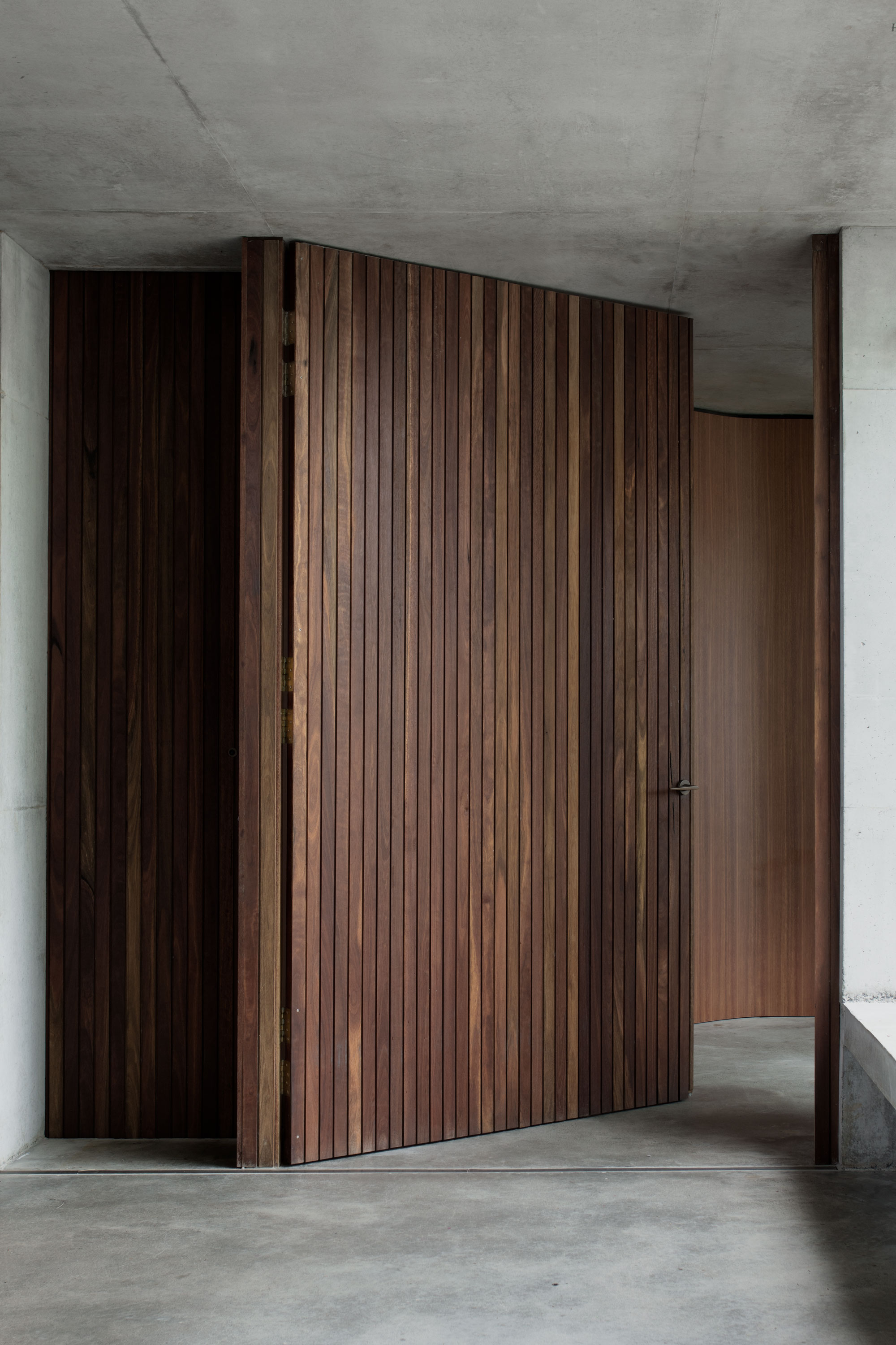 Savio Parsons, In Collaboration With Builder Gordon Haggerty Constructions, Resolved To Give The Existing Structure (origina