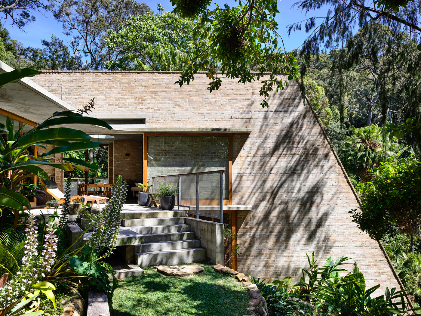Cabbage Tree House by Peter Stutchbury Architecture Issue 02 Feature