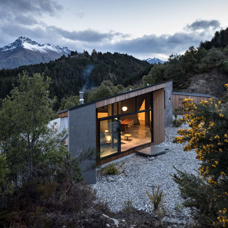 A Unique Escape Bivvy House By Vaughn Mcquarrie Architects Lake Wakatipu Nz Image 20