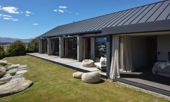 Nestled Among Mountains Wanaka Residence By Three Sixty Architects Wanaka Nz Image 01