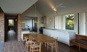 Grounded Yet Open Brisbane Riverbank House By Owen Architecture Brisbane Qld Australia Image 15