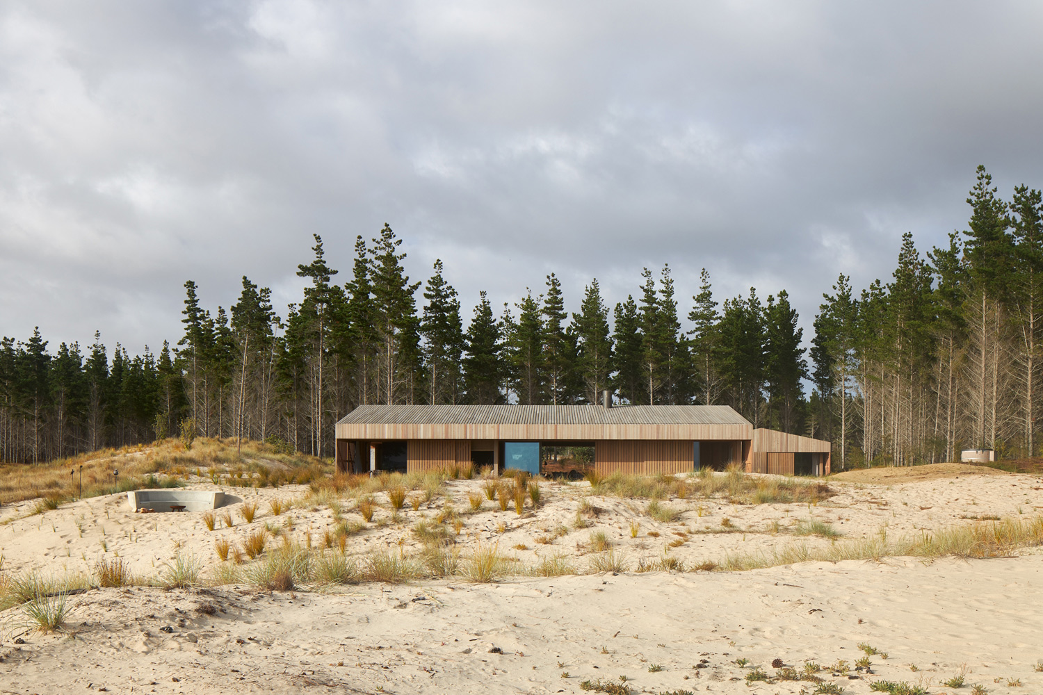 Te Arai Beach House by Fearon Hay and Sonja Hawkins Design The Local