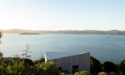 Jonothan Livingston Seagull By Conor Dolman Architects Eastbourne Wellington New Zealand Image 01