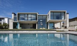 Hobson Bay House By Julian Gutherie Architecture Auckland New Zealand Image 04