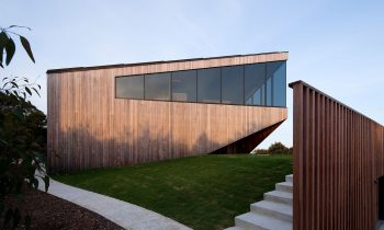 Open And Outstretched – Aireys House By Byrne Architects Project Feature The Local Project Image 03