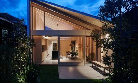 Brunswick Bush Shack By Sarah Kahn Architect Brunswick Vic Australia Image 01