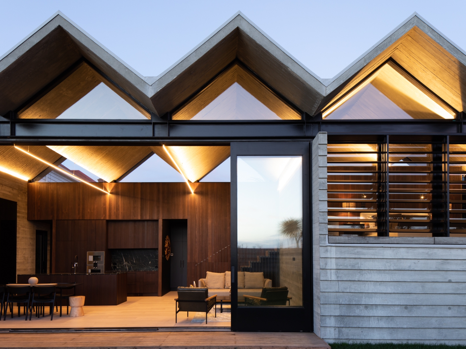 Franklin Road House by Jack McKinney Architects & Katie Lockhart Studio ...