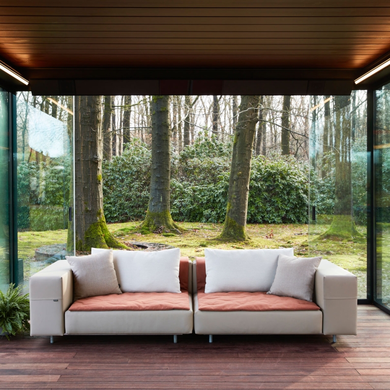 Extremis From Living Edge Issue 10 Feature The Local Project Image (24)