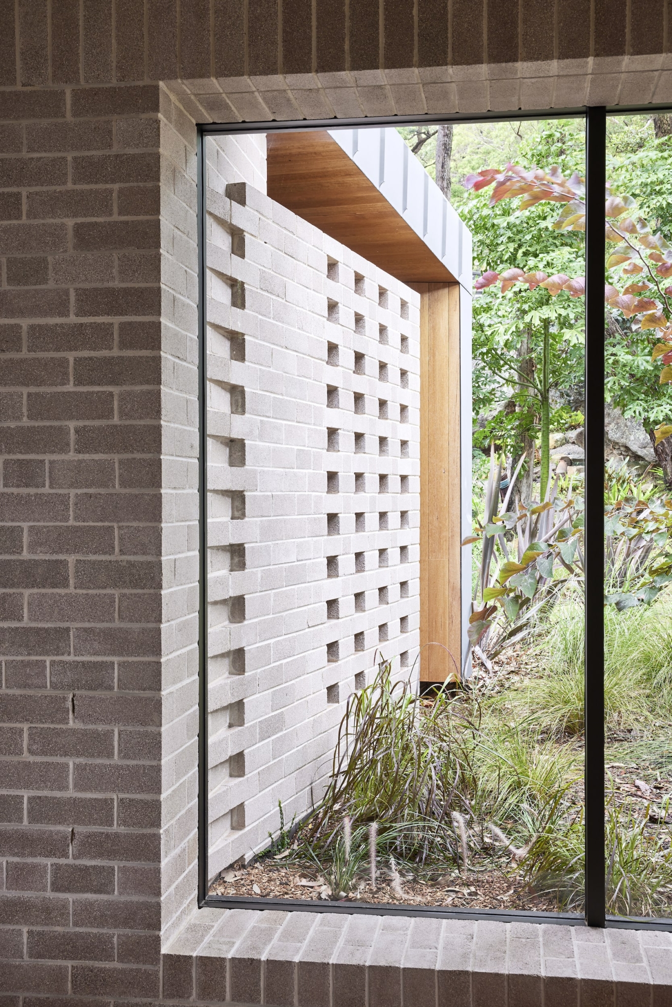 Chisholm House by Editor Interiors and Architectsmith - Project Feature ...
