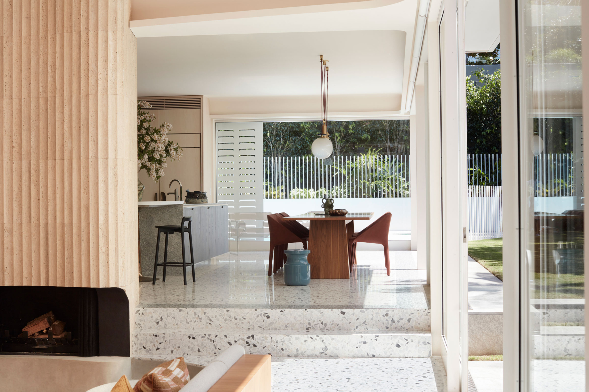 Hearth in the Well by Luigi Rosselli Architects, Arent&Pyke and S&A ...