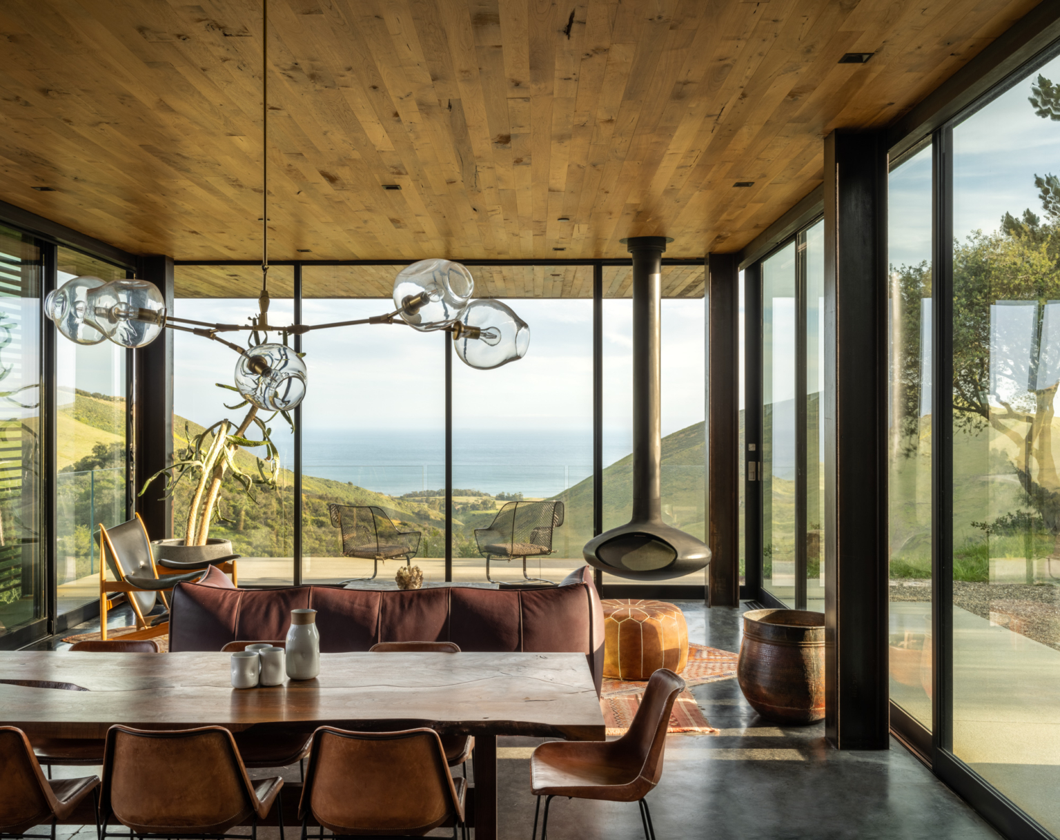 Curated visual reference: Off Grid House By Anacapa Architecture Issue 12 Feature Photo Inspiration