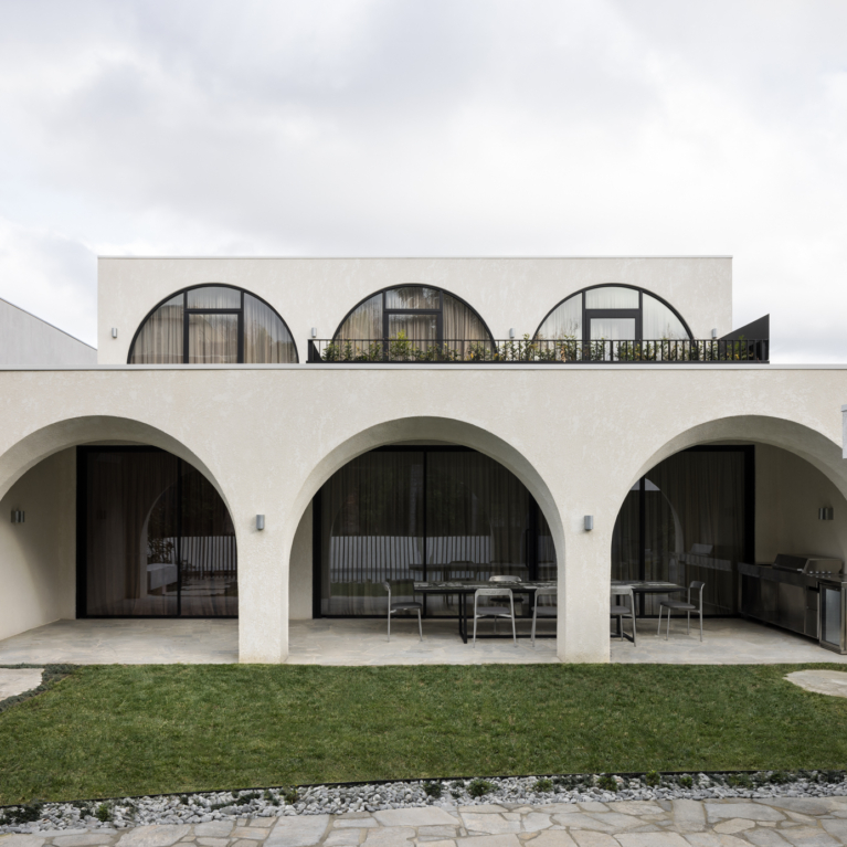 Bungalow N By Matt Goodman Architecture Office And Cjh Studio Project Feature The Local Project Image (18)