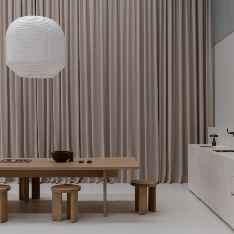 The Linear Standard Showroom By Cjh Studio Issue 13 Feature The Local Project Image (20)