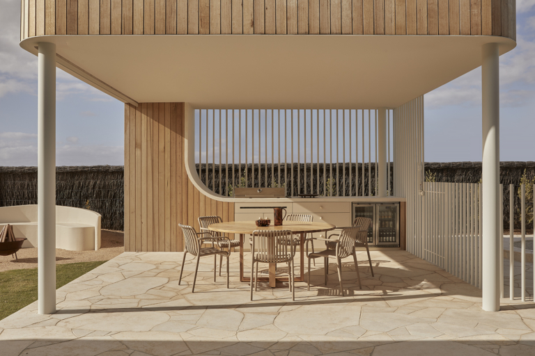 La Casa Curvilínea By Doherty Building Group Project Feature The Local Project Image (27)