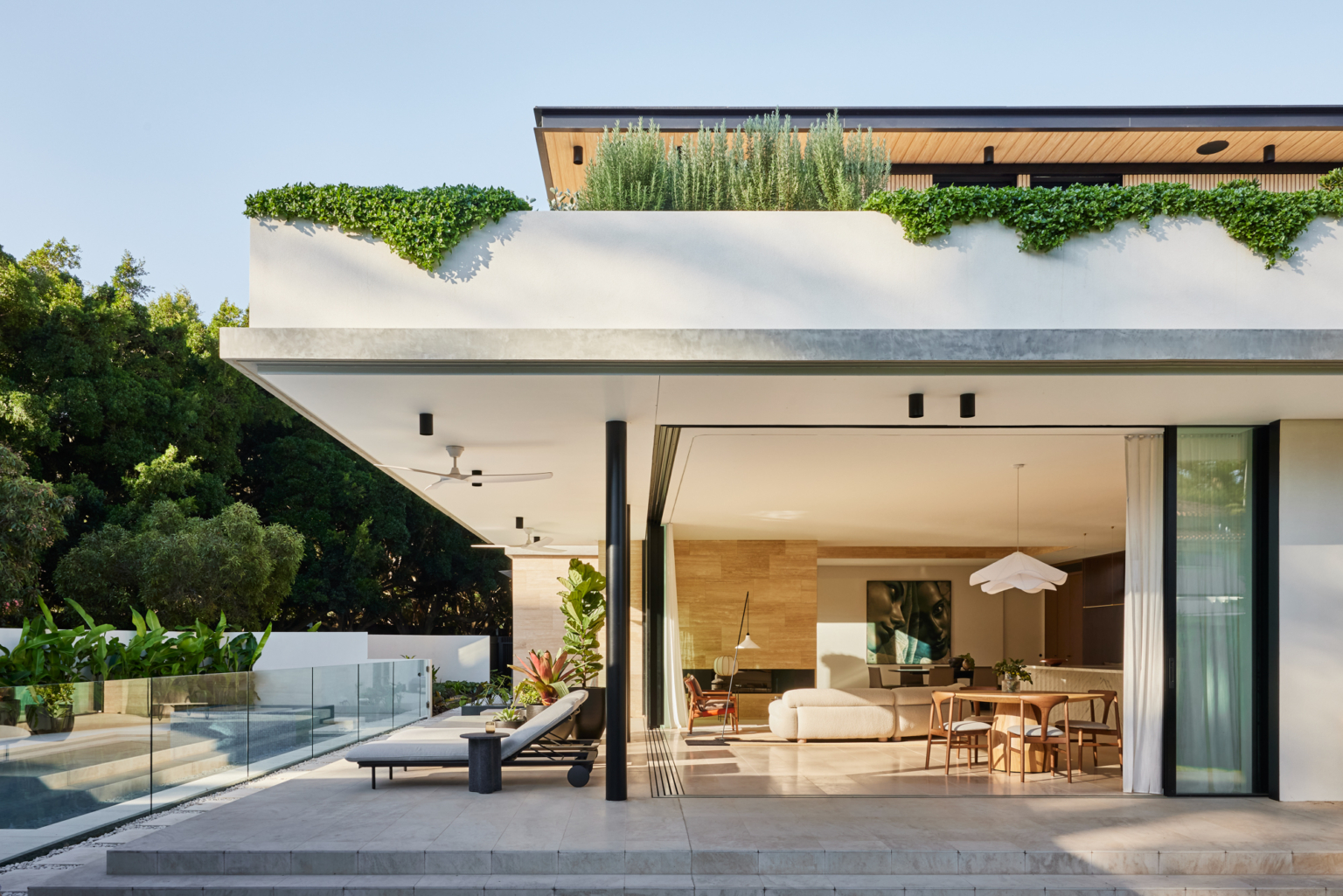 Seaside House by Alexandra Kidd Interior Design - Project Feature - The ...