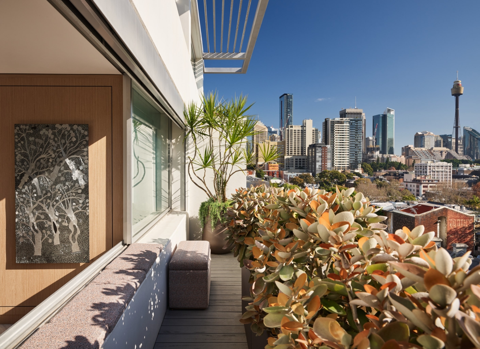 Curated visual reference: Sydney Penthouse Apartment Interior Design Reference: Sydney Penthouse By Thomas Hamel Associates Project Feature