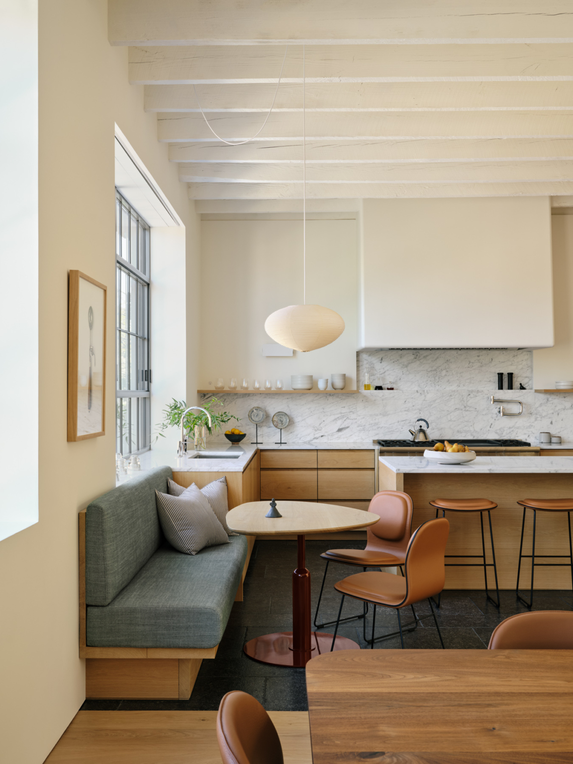 The Linear Standard Showroom by CJH Studio - Issue 13 Feature - The ...