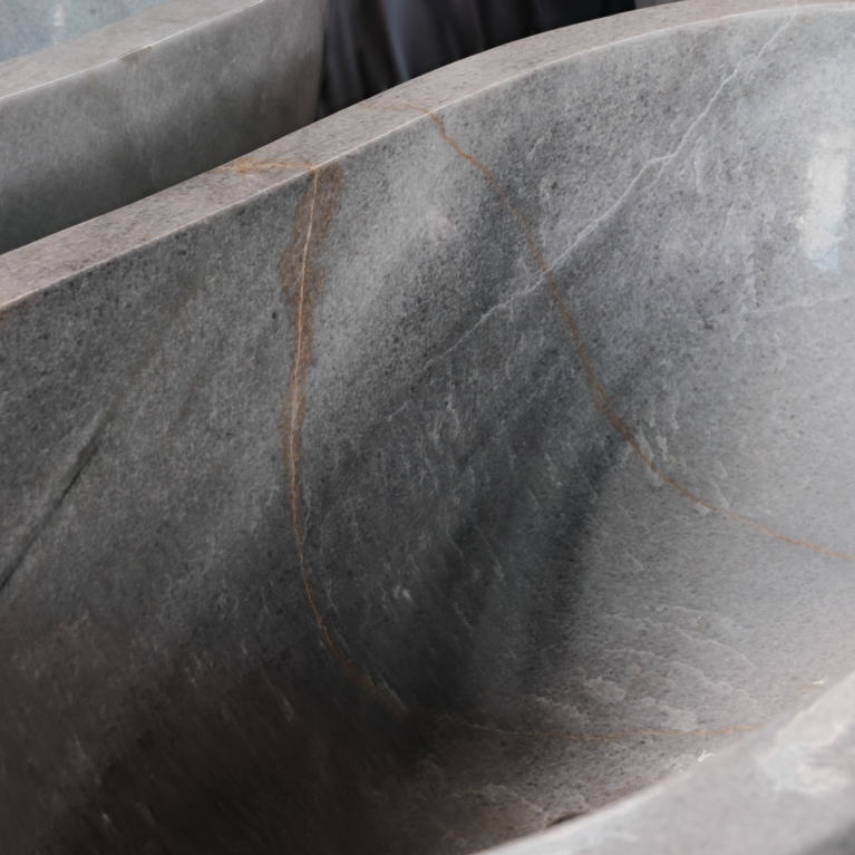 Yabatu Maja Bathtub Image 4