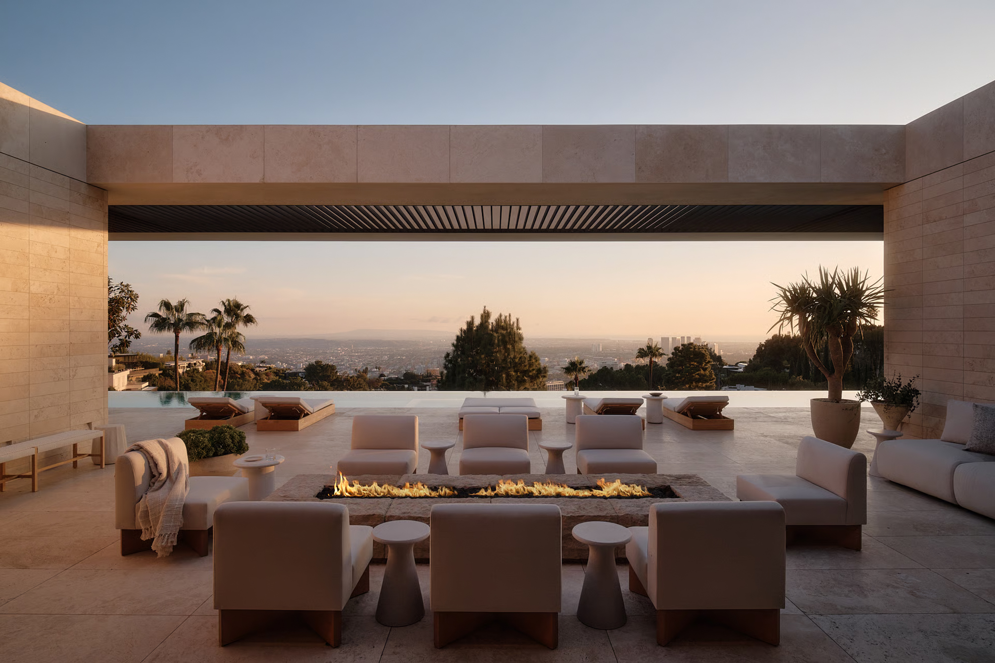 9214 Nightingale Drive West Hollywood Ca United States Image (1)