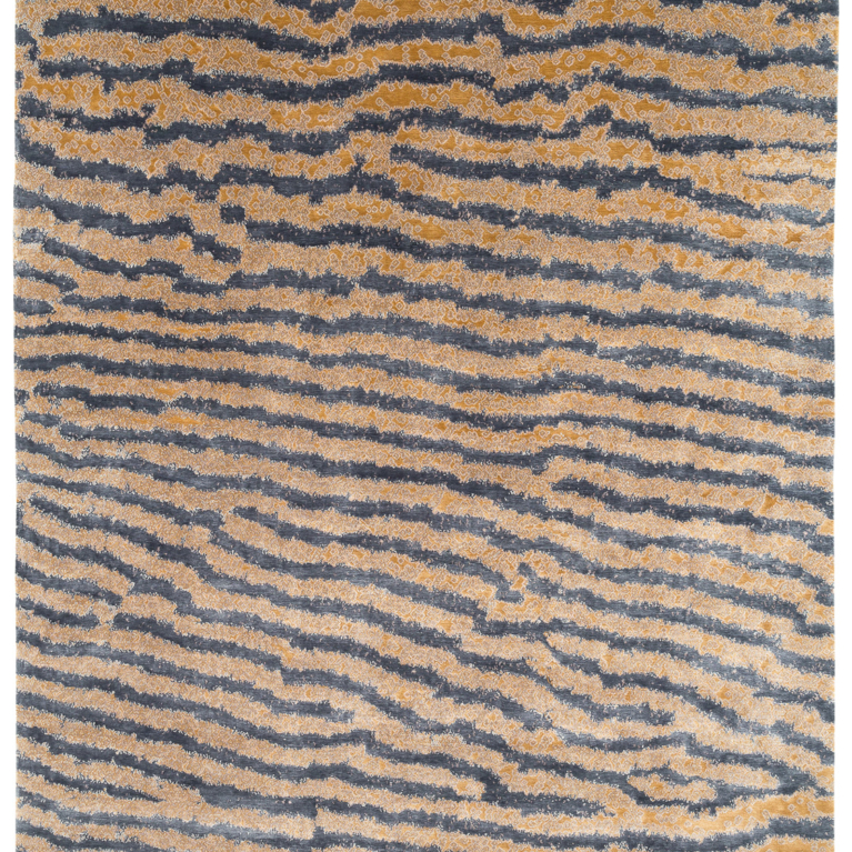 28024 Fishskin Charcoal 100knot Silk 9x12.1 T1