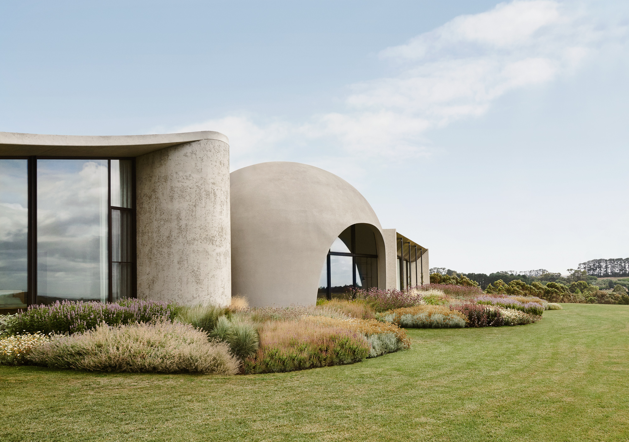 House On A Hill By Leeton Pointon Architects Issue 18 Feature The Local Project Image (1)