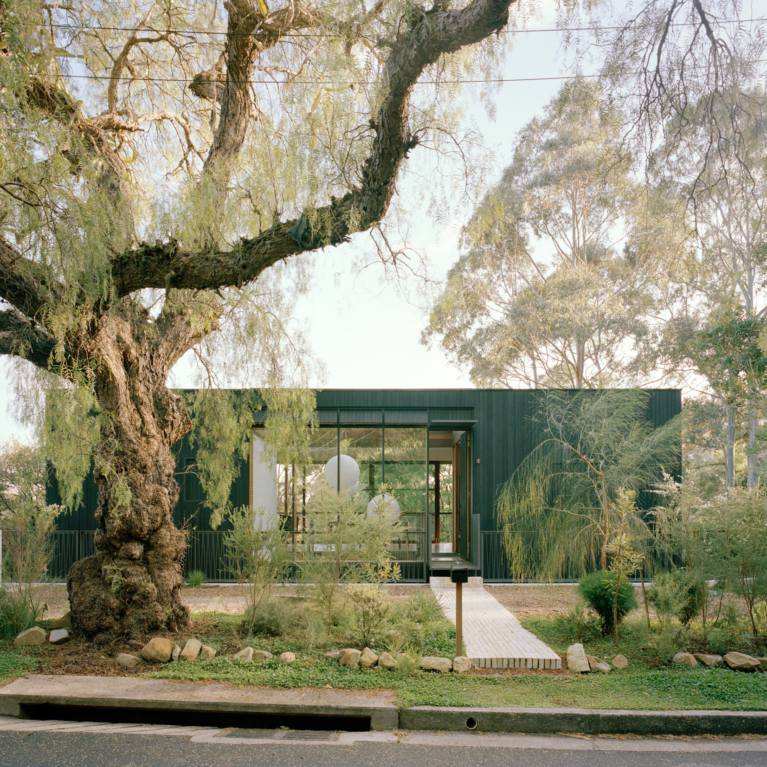 Cloaked House By Trias Issue 18 Feature The Local Project Image (1)